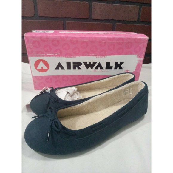 Women's Flake Airwalk Suede Flats Size 10 Navy Blu - Picture 1 of 7